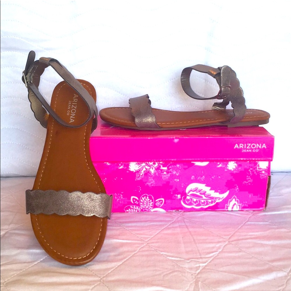 Arizona  Adjustable Strap Flat Sandals Size 8.5 M